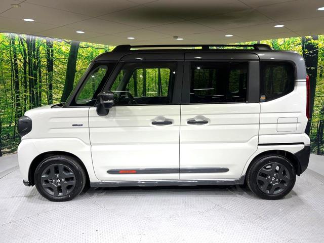 スペーシアギア ハイブリッドＸＺ　届出済未使用車　両側電動ドア　衝突被害軽減システム　コーナーセンサー　スマートキー　ＬＥＤヘッド　ルーフレール　純正１４インチアルミ　オートハイビーム　車線逸脱警報　オートライト　オートエアコン（53枚目）
