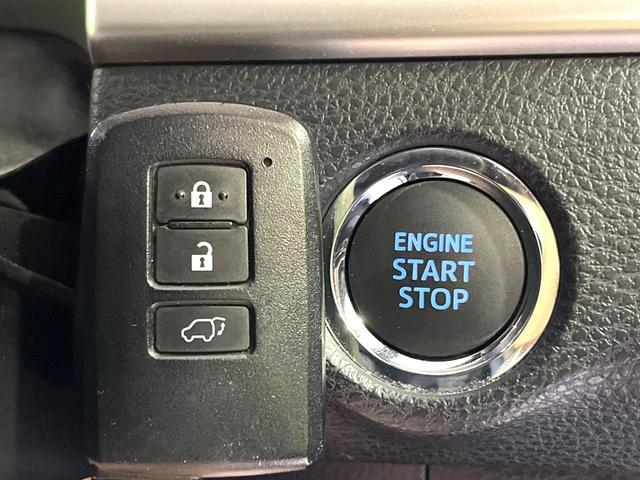 ハリアー プレミアム　純正９型ナビ　バックカメラ　ＥＴＣ　ドラレコ　禁煙車　三眼ＬＥＤヘッド　シーケンシャルウィンカー　電動リアゲート　電子パーキング　パワーシート　クリアランスソナー　衝突軽減　レーダークルーズ（7枚目）