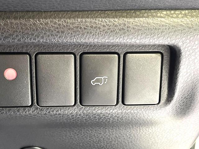 ハリアー プレミアム　純正９型ナビ　バックカメラ　ＥＴＣ　ドラレコ　禁煙車　三眼ＬＥＤヘッド　シーケンシャルウィンカー　電動リアゲート　電子パーキング　パワーシート　クリアランスソナー　衝突軽減　レーダークルーズ（35枚目）