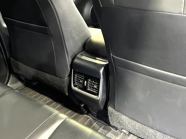 ハリアー プレミアム　純正９型ナビ　バックカメラ　ＥＴＣ　ドラレコ　禁煙車　三眼ＬＥＤヘッド　シーケンシャルウィンカー　電動リアゲート　電子パーキング　パワーシート　クリアランスソナー　衝突軽減　レーダークルーズ（41枚目）