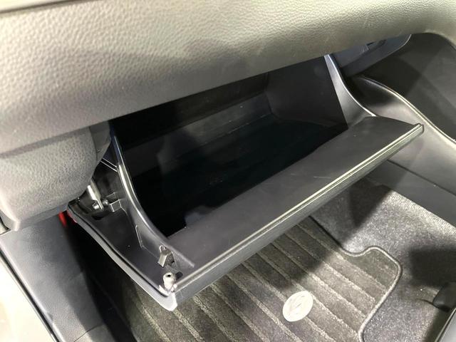 ハリアー プレミアム　純正９型ナビ　バックカメラ　ＥＴＣ　ドラレコ　禁煙車　三眼ＬＥＤヘッド　シーケンシャルウィンカー　電動リアゲート　電子パーキング　パワーシート　クリアランスソナー　衝突軽減　レーダークルーズ（43枚目）