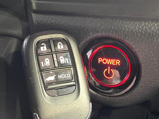 ステップワゴン ｅ：ＨＥＶスパーダ　プレミアムライン　純正１１．４型ナビ　両側電動ドア　全周囲カメラ　衝突被害軽減システム　禁煙車　電動リアゲート　ハーフレザーシート　コーナーセンサー　ＬＥＤヘッド　ビルトインＥＴＣ　純正１７インチアルミ（7枚目）