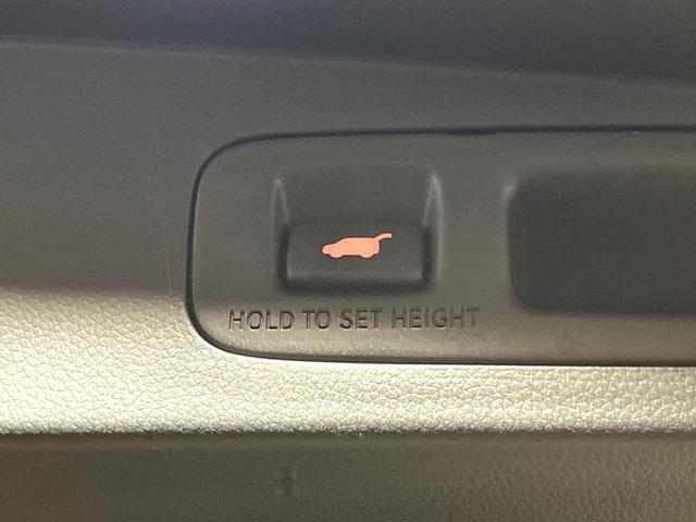 ステップワゴン ｅ：ＨＥＶスパーダ　プレミアムライン　純正１１．４型ナビ　両側電動ドア　全周囲カメラ　衝突被害軽減システム　禁煙車　電動リアゲート　ハーフレザーシート　コーナーセンサー　ＬＥＤヘッド　ビルトインＥＴＣ　純正１７インチアルミ（43枚目）