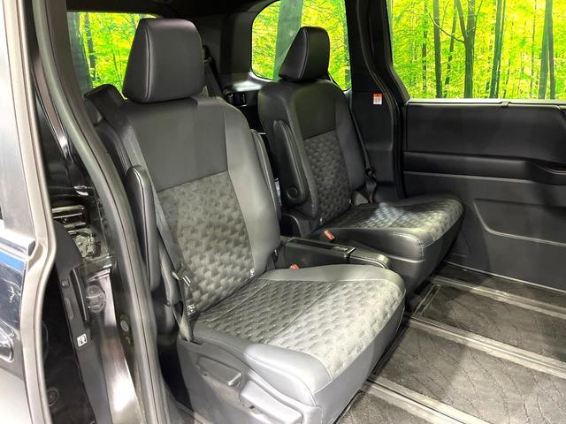 ヴォクシー Ｓ－Ｚ　純正１０．５型ナビ　バックカメラ　両側電動スライドドア　レーダークルーズコントロール　２．０ＥＴＣ　禁煙車　前席シートヒーター　スマートキー　ＬＥＤヘッドライト　フルセグＴＶ　衝突軽減システム（9枚目）