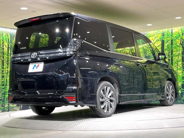 ヴォクシー Ｓ－Ｚ　純正１０．５型ナビ　バックカメラ　両側電動スライドドア　レーダークルーズコントロール　２．０ＥＴＣ　禁煙車　前席シートヒーター　スマートキー　ＬＥＤヘッドライト　フルセグＴＶ　衝突軽減システム（18枚目）