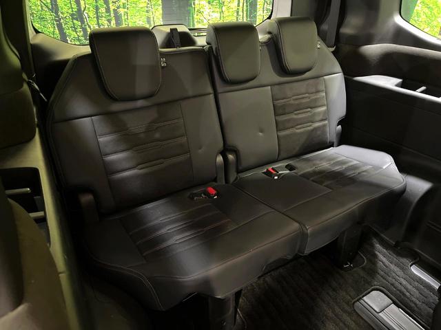 ステップワゴン ｅ：ＨＥＶスパーダ　プレミアムライン　後席モニター　純正１１．４型ナビ　全周囲カメラ　両側電動スライドドア　シートヒーター　禁煙車　スマートキー　ＬＥＤヘッドライト　アダプティブクルーズコントロール　ＥＴＣ　衝突軽減装置（10枚目）