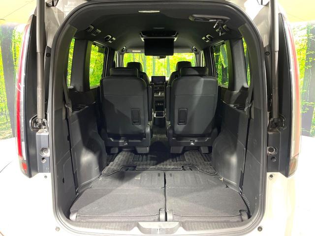 ステップワゴン ｅ：ＨＥＶスパーダ　プレミアムライン　後席モニター　純正１１．４型ナビ　全周囲カメラ　両側電動スライドドア　シートヒーター　禁煙車　スマートキー　ＬＥＤヘッドライト　アダプティブクルーズコントロール　ＥＴＣ　衝突軽減装置（11枚目）