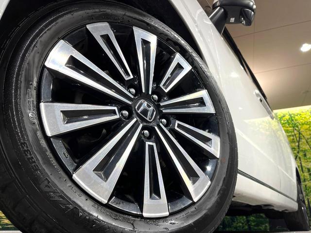 ステップワゴン ｅ：ＨＥＶスパーダ　プレミアムライン　後席モニター　純正１１．４型ナビ　全周囲カメラ　両側電動スライドドア　シートヒーター　禁煙車　スマートキー　ＬＥＤヘッドライト　アダプティブクルーズコントロール　ＥＴＣ　衝突軽減装置（14枚目）