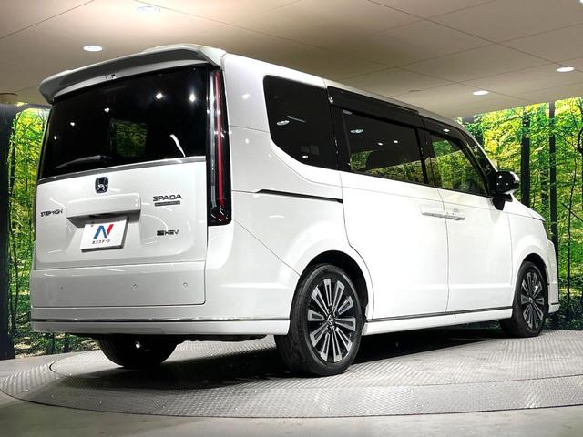 ステップワゴン ｅ：ＨＥＶスパーダ　プレミアムライン　後席モニター　純正１１．４型ナビ　全周囲カメラ　両側電動スライドドア　シートヒーター　禁煙車　スマートキー　ＬＥＤヘッドライト　アダプティブクルーズコントロール　ＥＴＣ　衝突軽減装置（18枚目）