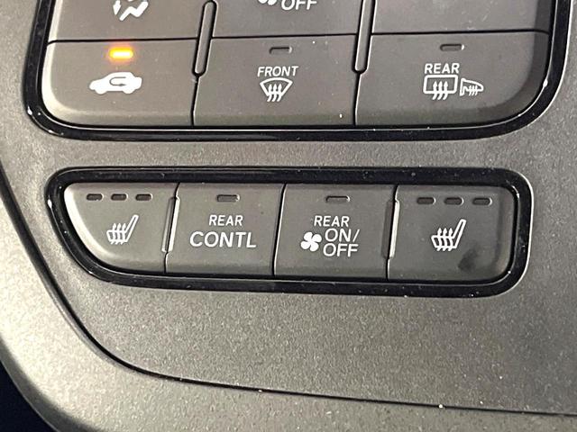 ステップワゴン ｅ：ＨＥＶスパーダ　プレミアムライン　後席モニター　純正１１．４型ナビ　全周囲カメラ　両側電動スライドドア　シートヒーター　禁煙車　スマートキー　ＬＥＤヘッドライト　アダプティブクルーズコントロール　ＥＴＣ　衝突軽減装置（27枚目）