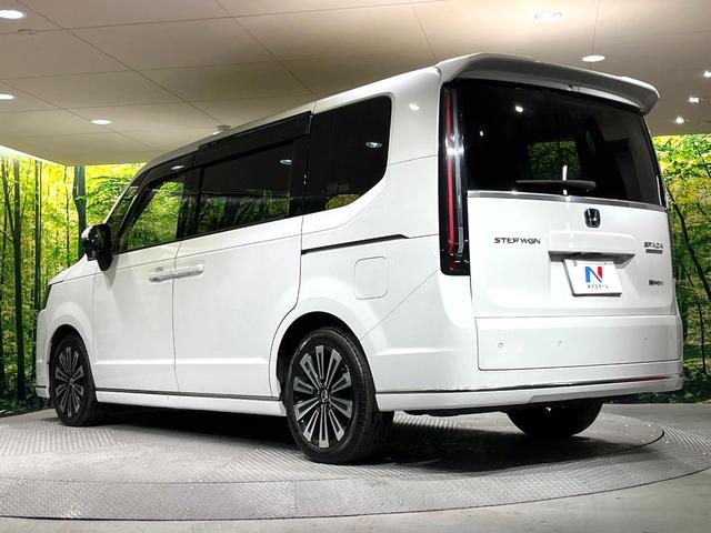 ステップワゴン ｅ：ＨＥＶスパーダ　プレミアムライン　後席モニター　純正１１．４型ナビ　全周囲カメラ　両側電動スライドドア　シートヒーター　禁煙車　スマートキー　ＬＥＤヘッドライト　アダプティブクルーズコントロール　ＥＴＣ　衝突軽減装置（60枚目）