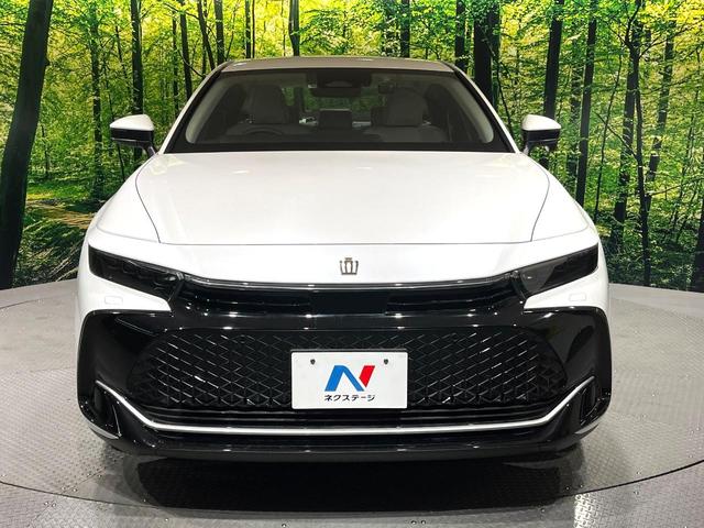 クラウンクロスオーバー Ｇレザーパッケージ　４ＷＤ　１２．３インチ純正ナビ　バックカメラ　衝突被害軽減システム　レーダークルーズ　レザーシート　前席シートエアコン　ドラレコ　スマートキー　ＬＥＤヘッド　ビルトインＥＴＣ　純正２１インチアルミ（14枚目）