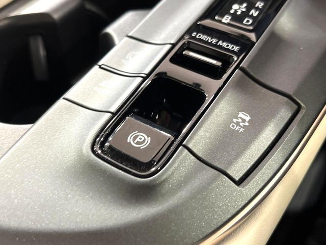 クラウンクロスオーバー Ｇレザーパッケージ　４ＷＤ　１２．３インチ純正ナビ　バックカメラ　衝突被害軽減システム　レーダークルーズ　レザーシート　前席シートエアコン　ドラレコ　スマートキー　ＬＥＤヘッド　ビルトインＥＴＣ　純正２１インチアルミ（25枚目）