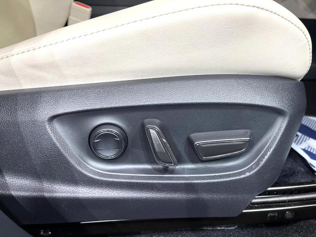 クラウンクロスオーバー Ｇレザーパッケージ　４ＷＤ　１２．３インチ純正ナビ　バックカメラ　衝突被害軽減システム　レーダークルーズ　レザーシート　前席シートエアコン　ドラレコ　スマートキー　ＬＥＤヘッド　ビルトインＥＴＣ　純正２１インチアルミ（44枚目）