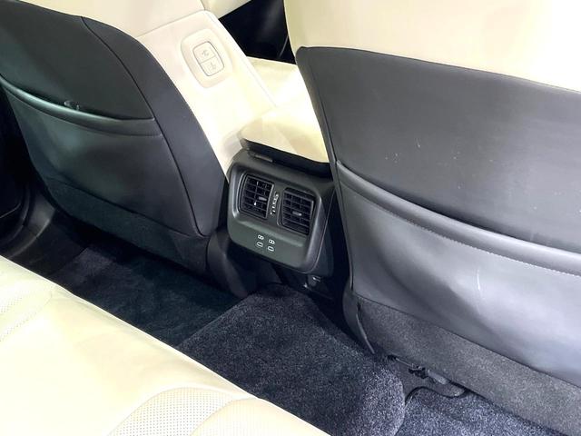 クラウンクロスオーバー Ｇレザーパッケージ　４ＷＤ　１２．３インチ純正ナビ　バックカメラ　衝突被害軽減システム　レーダークルーズ　レザーシート　前席シートエアコン　ドラレコ　スマートキー　ＬＥＤヘッド　ビルトインＥＴＣ　純正２１インチアルミ（48枚目）