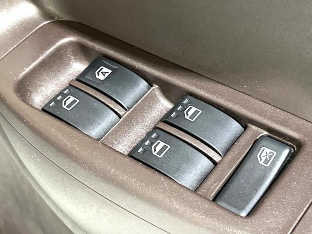 パッソ X 禁煙車 CD 横滑り防止装置 電動格納ドアミラー ヘッドライトレベライザー ドアバイザー コーナーセンサー(29枚目)