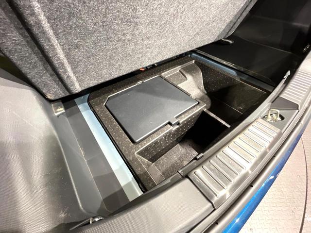 ライズ Ｚ　ハイブリッド　純正９型ナビ　全周囲カメラ　禁煙車　衝突軽減システム　レーダークルーズ　シーケンシャルウィンカー　シートヒーター　電子パーキング　ＥＴＣ　ドライブレコーダー　ステアリングスイッチ（49枚目）