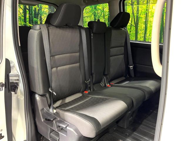 セレナ ハイウェイスターＶ　純正１０型ナビ　全周囲カメラ　ハンズフリー両側電動ドア　衝突軽減システム　禁煙車　ブラインドスポットモニター　リアオートエアコン　クルーズコントロール　ＥＴＣ　クリアランスソナー（9枚目）