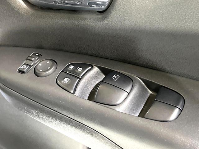 セレナ ハイウェイスターＶ　純正１０型ナビ　全周囲カメラ　ハンズフリー両側電動ドア　衝突軽減システム　禁煙車　ブラインドスポットモニター　リアオートエアコン　クルーズコントロール　ＥＴＣ　クリアランスソナー（52枚目）