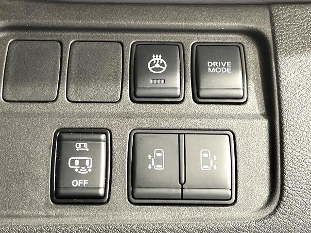 セレナ e-パワー ハイウェイスターV 寒冷地仕様 純正10型ナビ 全周囲カメラ ETC ドライブレコーダー デジタルインナーミラー ブラインドスポットモニター プロパイロット シートヒーター ステアリングヒーター 両側電動ドア 禁煙車(7枚目)