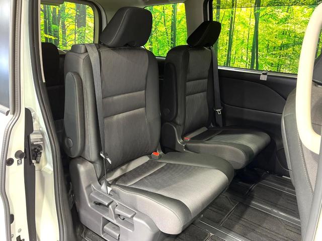 セレナ e-パワー ハイウェイスターV 寒冷地仕様 純正10型ナビ 全周囲カメラ ETC ドライブレコーダー デジタルインナーミラー ブラインドスポットモニター プロパイロット シートヒーター ステアリングヒーター 両側電動ドア 禁煙車(9枚目)