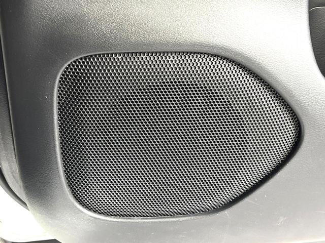 セレナ e-パワー ハイウェイスターV 寒冷地仕様 純正10型ナビ 全周囲カメラ ETC ドライブレコーダー デジタルインナーミラー ブラインドスポットモニター プロパイロット シートヒーター ステアリングヒーター 両側電動ドア 禁煙車(49枚目)