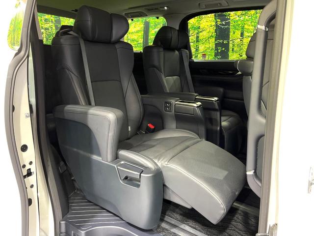 アルファード ２．５Ｓ　Ｃパッケージ　サンルーフ　後席モニター　ブラインドスポットモニター　デジタルインナーミラー　９型ナビ付ディスプレイオーディオ　フルセグＴＶ　三眼ＬＥＤヘッド　シーケンシャルウィンカー　シートエアコン　禁煙車（9枚目）