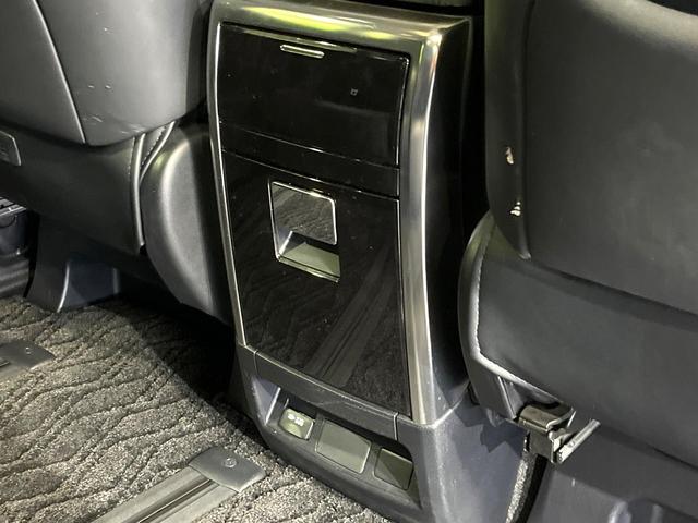 アルファード ２．５Ｓ　Ｃパッケージ　サンルーフ　後席モニター　ブラインドスポットモニター　デジタルインナーミラー　９型ナビ付ディスプレイオーディオ　フルセグＴＶ　三眼ＬＥＤヘッド　シーケンシャルウィンカー　シートエアコン　禁煙車（39枚目）