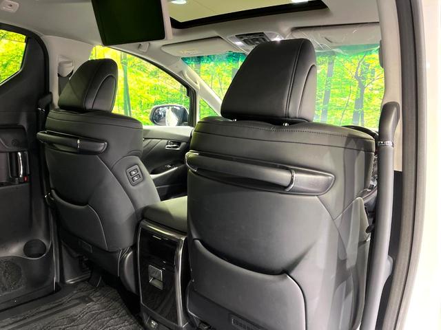 アルファード ２．５Ｓ　Ｃパッケージ　サンルーフ　後席モニター　ブラインドスポットモニター　デジタルインナーミラー　９型ナビ付ディスプレイオーディオ　フルセグＴＶ　三眼ＬＥＤヘッド　シーケンシャルウィンカー　シートエアコン　禁煙車（41枚目）