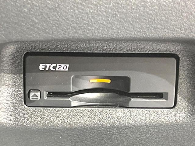 エクストレイル Ｇ　ｅ－４ＯＲＣＥ　４ＷＤ　全周囲カメラ　１００Ｖ電源　衝突被害軽減システム　禁煙車　電動リアゲート　レザーシート　全席シートヒーター　コーナーセンサー　スマートキー　ＬＥＤヘッド　ＥＴＣ２．０　純正１９インチアルミ（6枚目）