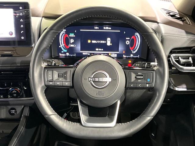 エクストレイル Ｇ　ｅ－４ＯＲＣＥ　４ＷＤ　全周囲カメラ　１００Ｖ電源　衝突被害軽減システム　禁煙車　電動リアゲート　レザーシート　全席シートヒーター　コーナーセンサー　スマートキー　ＬＥＤヘッド　ＥＴＣ２．０　純正１９インチアルミ（11枚目）