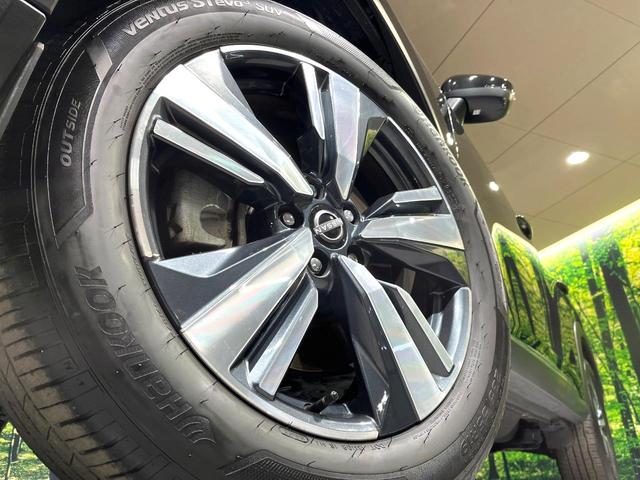 エクストレイル Ｇ　ｅ－４ＯＲＣＥ　４ＷＤ　全周囲カメラ　１００Ｖ電源　衝突被害軽減システム　禁煙車　電動リアゲート　レザーシート　全席シートヒーター　コーナーセンサー　スマートキー　ＬＥＤヘッド　ＥＴＣ２．０　純正１９インチアルミ（13枚目）