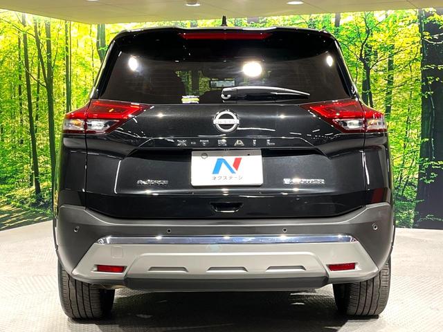 エクストレイル Ｇ　ｅ－４ＯＲＣＥ　４ＷＤ　全周囲カメラ　１００Ｖ電源　衝突被害軽減システム　禁煙車　電動リアゲート　レザーシート　全席シートヒーター　コーナーセンサー　スマートキー　ＬＥＤヘッド　ＥＴＣ２．０　純正１９インチアルミ（15枚目）