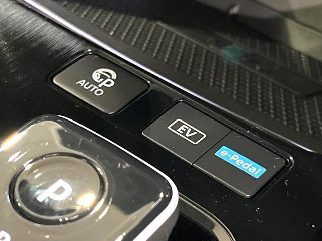 エクストレイル Ｇ　ｅ－４ＯＲＣＥ　４ＷＤ　全周囲カメラ　１００Ｖ電源　衝突被害軽減システム　禁煙車　電動リアゲート　レザーシート　全席シートヒーター　コーナーセンサー　スマートキー　ＬＥＤヘッド　ＥＴＣ２．０　純正１９インチアルミ（34枚目）