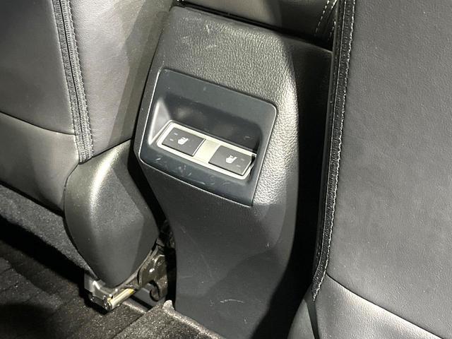 フォレスター Ｓ－リミテッド　バックカメラ　衝突被害軽減システム　禁煙車　電動リアゲート　ハーフレザーシート　ドラレコ　スマートキー　ＬＥＤヘッド　ビルトインＥＴＣ　純正１８インチアルミ　車線逸脱警報　オートライト（44枚目）