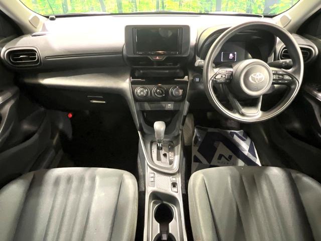 ヤリスクロス Ｘ　ＳＤナビ　バックカメラ　衝突被害軽減システム　レーダークルーズ　禁煙車　ドラレコ　コーナーセンサー　スマートキー　ＥＴＣ　オートハイビーム　車線逸脱警報　オートライト　Ｂｌｕｅｔｏｏｔｈ　フルセグ（2枚目）