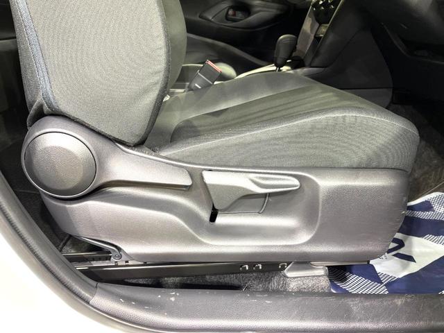 ヤリスクロス Ｘ　ＳＤナビ　バックカメラ　衝突被害軽減システム　レーダークルーズ　禁煙車　ドラレコ　コーナーセンサー　スマートキー　ＥＴＣ　オートハイビーム　車線逸脱警報　オートライト　Ｂｌｕｅｔｏｏｔｈ　フルセグ（34枚目）