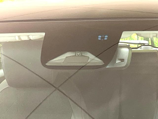 ヴェゼル ｅ：ＨＥＶ　Ｚ　全周囲カメラ　プレミアムオーディオ　メーカーナビ　ＥＴＣ２．０　ワイヤレス充電　登録済未使用車　電動リアゲート　シートヒーター　シーケンシャルウィンカー　ブラインドスポットモニター　後退出庫サポート（3枚目）