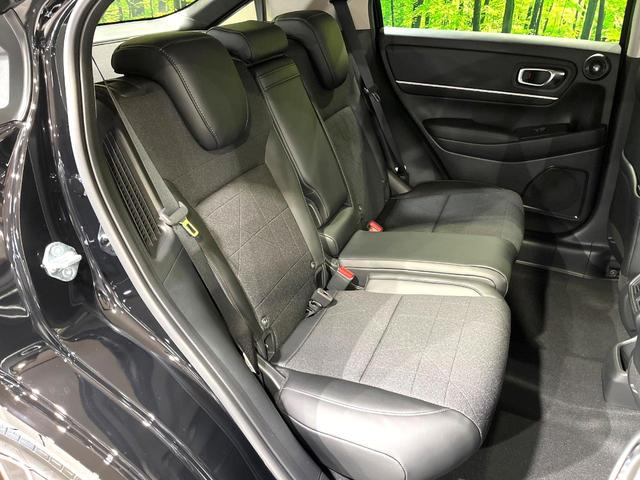 ヴェゼル ｅ：ＨＥＶ　Ｚ　全周囲カメラ　プレミアムオーディオ　メーカーナビ　ＥＴＣ２．０　ワイヤレス充電　登録済未使用車　電動リアゲート　シートヒーター　シーケンシャルウィンカー　ブラインドスポットモニター　後退出庫サポート（11枚目）