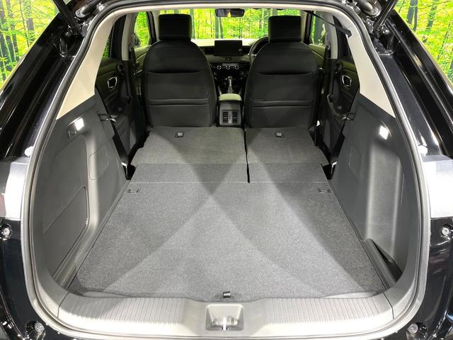 ヴェゼル ｅ：ＨＥＶ　Ｚ　全周囲カメラ　プレミアムオーディオ　メーカーナビ　ＥＴＣ２．０　ワイヤレス充電　登録済未使用車　電動リアゲート　シートヒーター　シーケンシャルウィンカー　ブラインドスポットモニター　後退出庫サポート（12枚目）