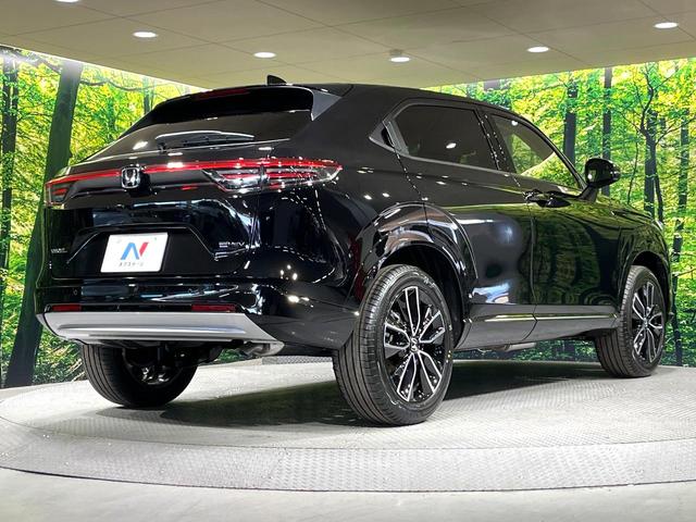 ヴェゼル ｅ：ＨＥＶ　Ｚ　全周囲カメラ　プレミアムオーディオ　メーカーナビ　ＥＴＣ２．０　ワイヤレス充電　登録済未使用車　電動リアゲート　シートヒーター　シーケンシャルウィンカー　ブラインドスポットモニター　後退出庫サポート（18枚目）