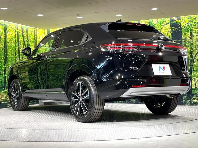 ヴェゼル ｅ：ＨＥＶ　Ｚ　全周囲カメラ　プレミアムオーディオ　メーカーナビ　ＥＴＣ２．０　ワイヤレス充電　登録済未使用車　電動リアゲート　シートヒーター　シーケンシャルウィンカー　ブラインドスポットモニター　後退出庫サポート（53枚目）