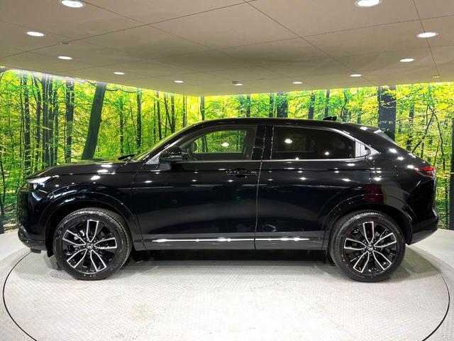 ヴェゼル ｅ：ＨＥＶ　Ｚ　全周囲カメラ　プレミアムオーディオ　メーカーナビ　ＥＴＣ２．０　ワイヤレス充電　登録済未使用車　電動リアゲート　シートヒーター　シーケンシャルウィンカー　ブラインドスポットモニター　後退出庫サポート（55枚目）