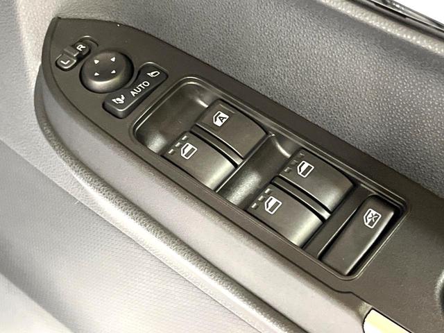 タント カスタムＸ　届出済未使用車　両側電動ドア　衝突被害軽減システム　コーナーセンサー　スマートキー　ＬＥＤヘッド　純正１４インチアルミ　車線逸脱警報　オートライト　オートエアコン　ＬＥＤフォグ（34枚目）