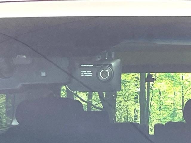 アルファード ２．５Ｓ　Ｃパッケージ　サンルーフ　純正１０型ナビ　プリクラッシュセーフティ　レーダークルーズ　両側電動ドア　禁煙車　電動リアゲート　コーナーセンサー　バックカメラ　ＥＴＣ　ドラレコ　ハンドルヒーター　後席オットマンシート（25枚目）