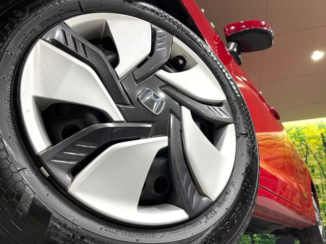 フィットハイブリッド Lパッケージ 純正SDナビ バックカメラ 衝突被害軽減システム 禁煙車 ハーフレザーシート ドライブレコーダー コーナーセンサー スマートキー LEDヘッド ビルトインETC クルーズコントロール オートライト(13枚目)