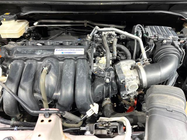 フィットハイブリッド Lパッケージ 純正SDナビ バックカメラ 衝突被害軽減システム 禁煙車 ハーフレザーシート ドライブレコーダー コーナーセンサー スマートキー LEDヘッド ビルトインETC クルーズコントロール オートライト(18枚目)