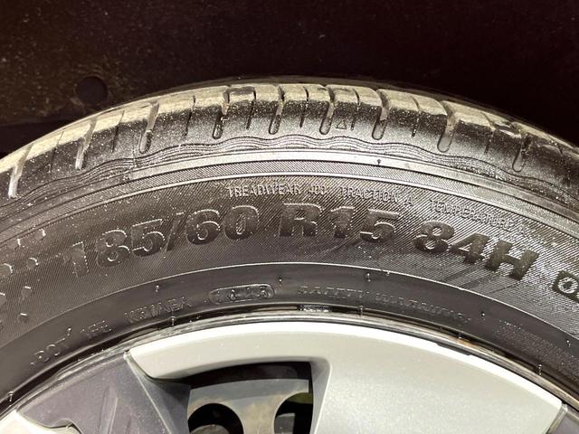 フィットハイブリッド Lパッケージ 純正SDナビ バックカメラ 衝突被害軽減システム 禁煙車 ハーフレザーシート ドライブレコーダー コーナーセンサー スマートキー LEDヘッド ビルトインETC クルーズコントロール オートライト(50枚目)