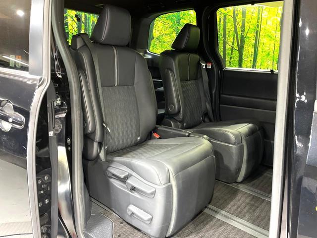 ノア ハイブリッドＳ－Ｚ　両側電動ドア　純正ＳＤナビ　後席モニター　全周囲カメラ　衝突被害軽減システム　レーダークルーズ　禁煙車　ドラレコ　コーナーセンサー　スマートキー　ＬＥＤヘッド　ビルトインＥＴＣ　純正１７インチアルミ（11枚目）