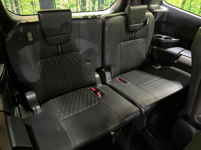 ノア ハイブリッドＳ－Ｚ　両側電動ドア　純正ＳＤナビ　後席モニター　全周囲カメラ　衝突被害軽減システム　レーダークルーズ　禁煙車　ドラレコ　コーナーセンサー　スマートキー　ＬＥＤヘッド　ビルトインＥＴＣ　純正１７インチアルミ（12枚目）